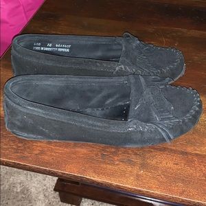 Black Minnetonka Mocassin